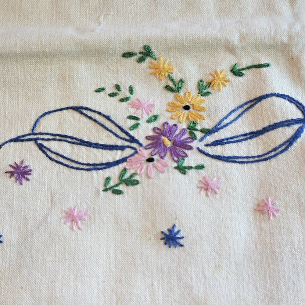VTG LoveBird Ribbon Hand Embroidered Pillowcase Pair Cottagecore Floral Romantic - Picture 5 of 16